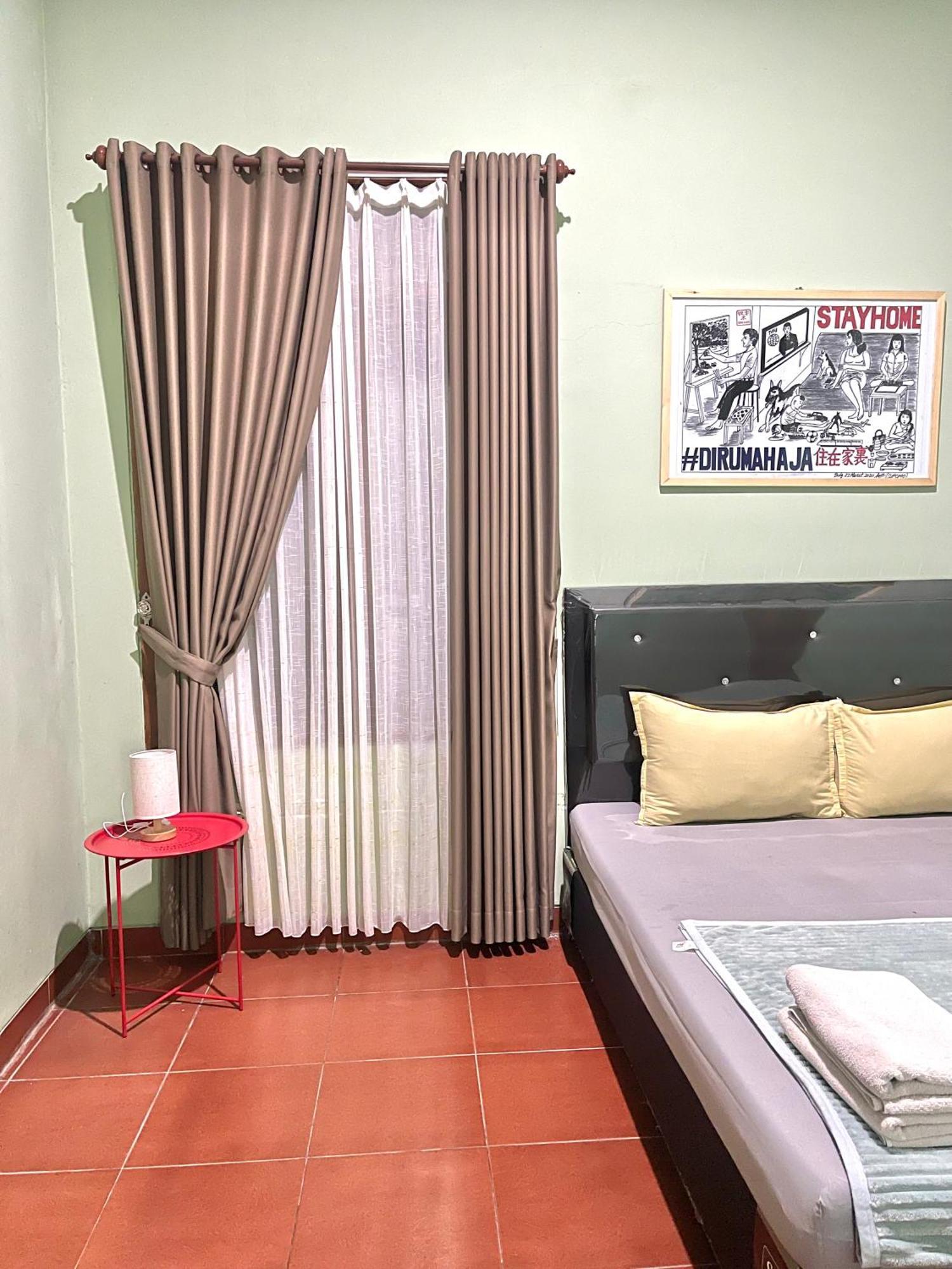 Telu Telu Solo Hotel Bagian luar foto