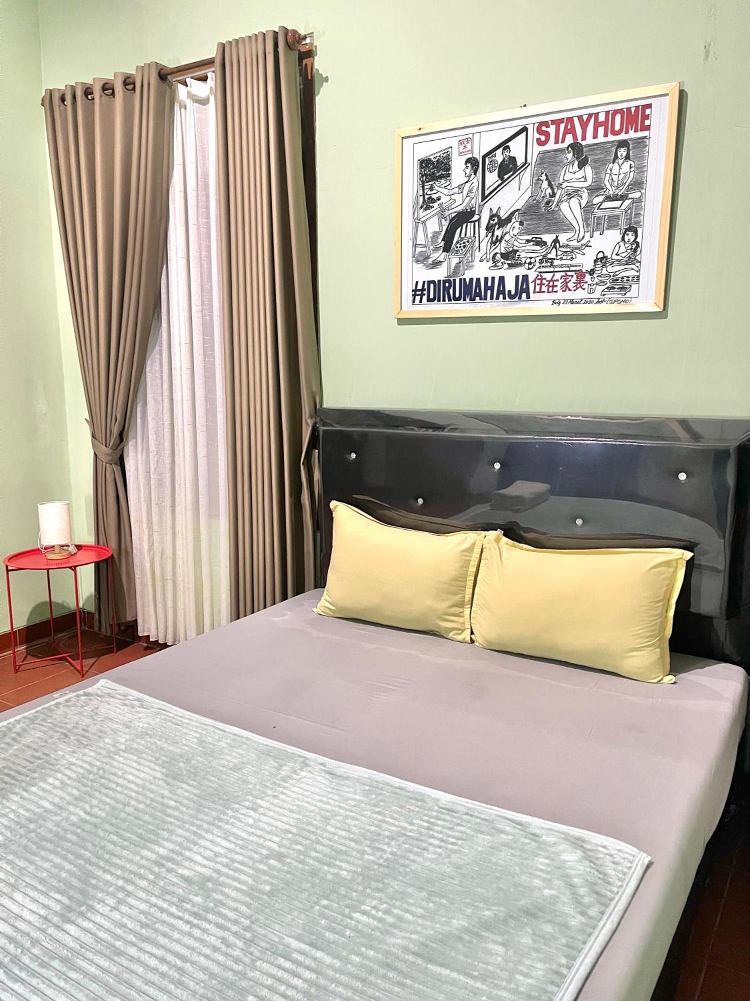 Telu Telu Solo Hotel Bagian luar foto